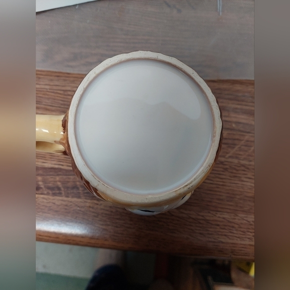 Life-like Ceramic Lion Face Mug - Picture 8 of 10